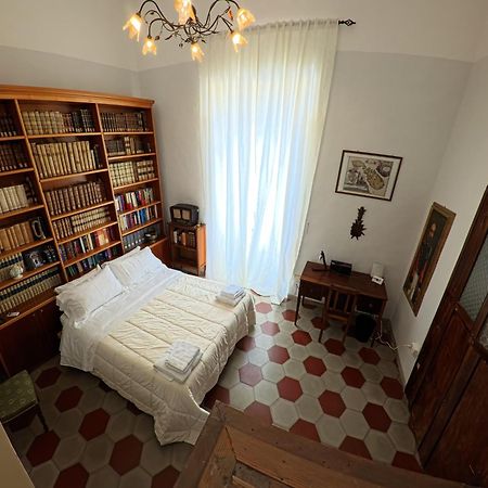 Palazzo Framarino Dei Malatesta - Noble Floor - XIV Century Giovinazzo Bagian luar foto
