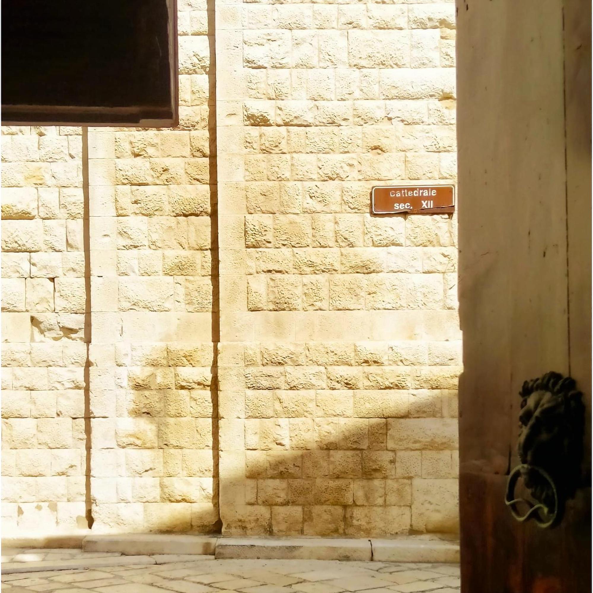 Palazzo Framarino Dei Malatesta - Noble Floor - XIV Century Giovinazzo Bagian luar foto