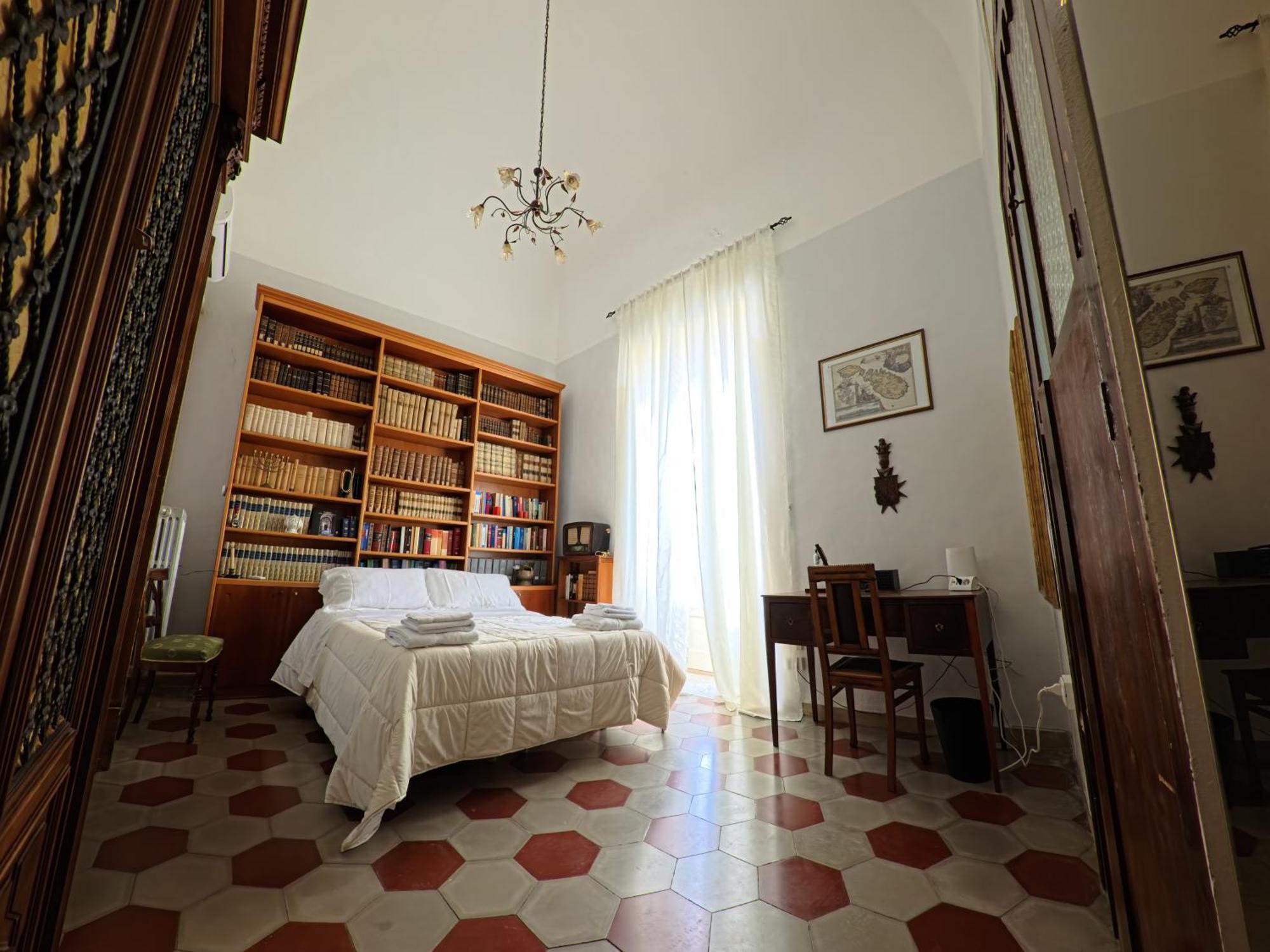 Palazzo Framarino Dei Malatesta - Noble Floor - XIV Century Giovinazzo Bagian luar foto