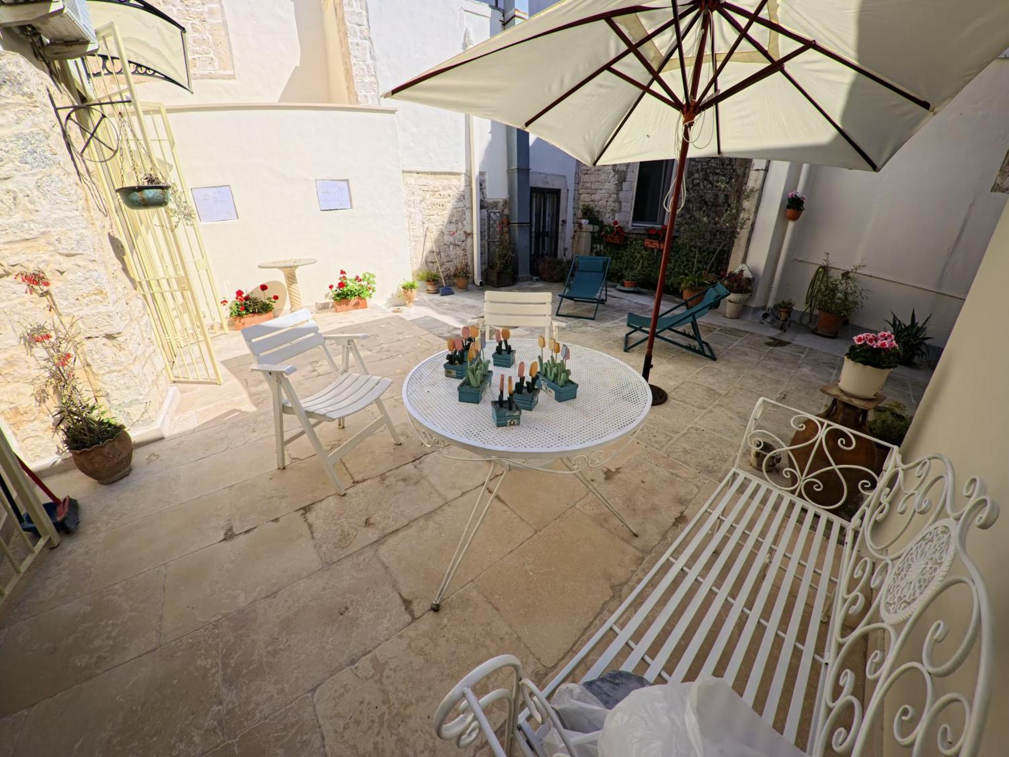Palazzo Framarino Dei Malatesta - Noble Floor - XIV Century Giovinazzo Bagian luar foto