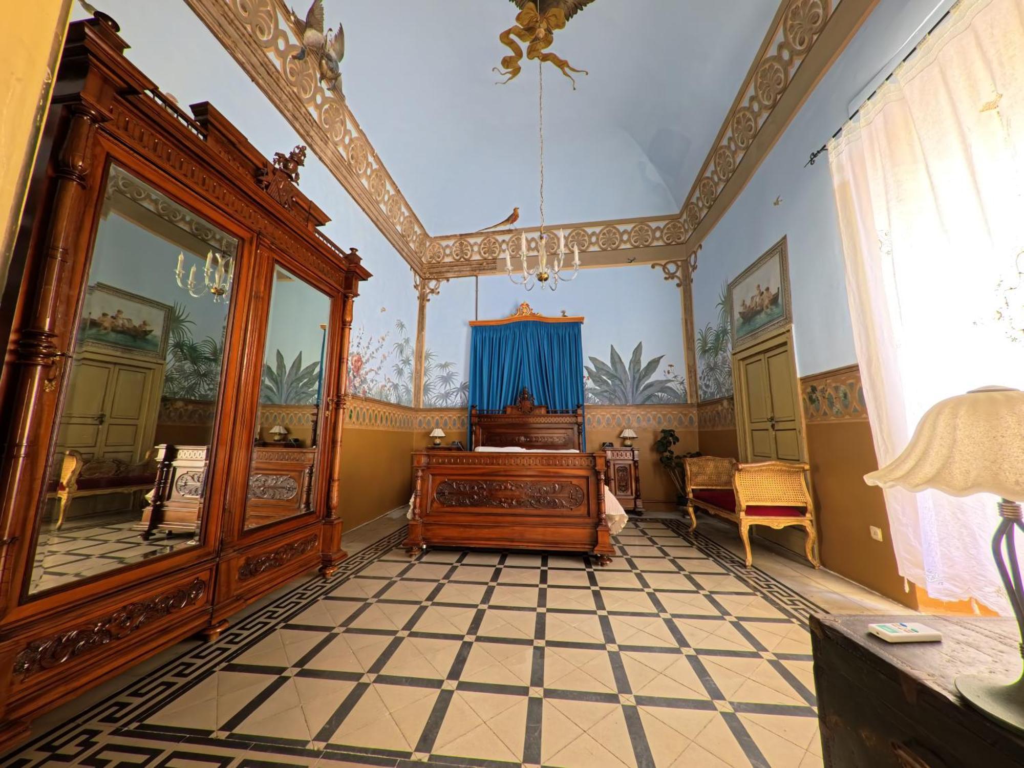 Palazzo Framarino Dei Malatesta - Noble Floor - XIV Century Giovinazzo Bagian luar foto