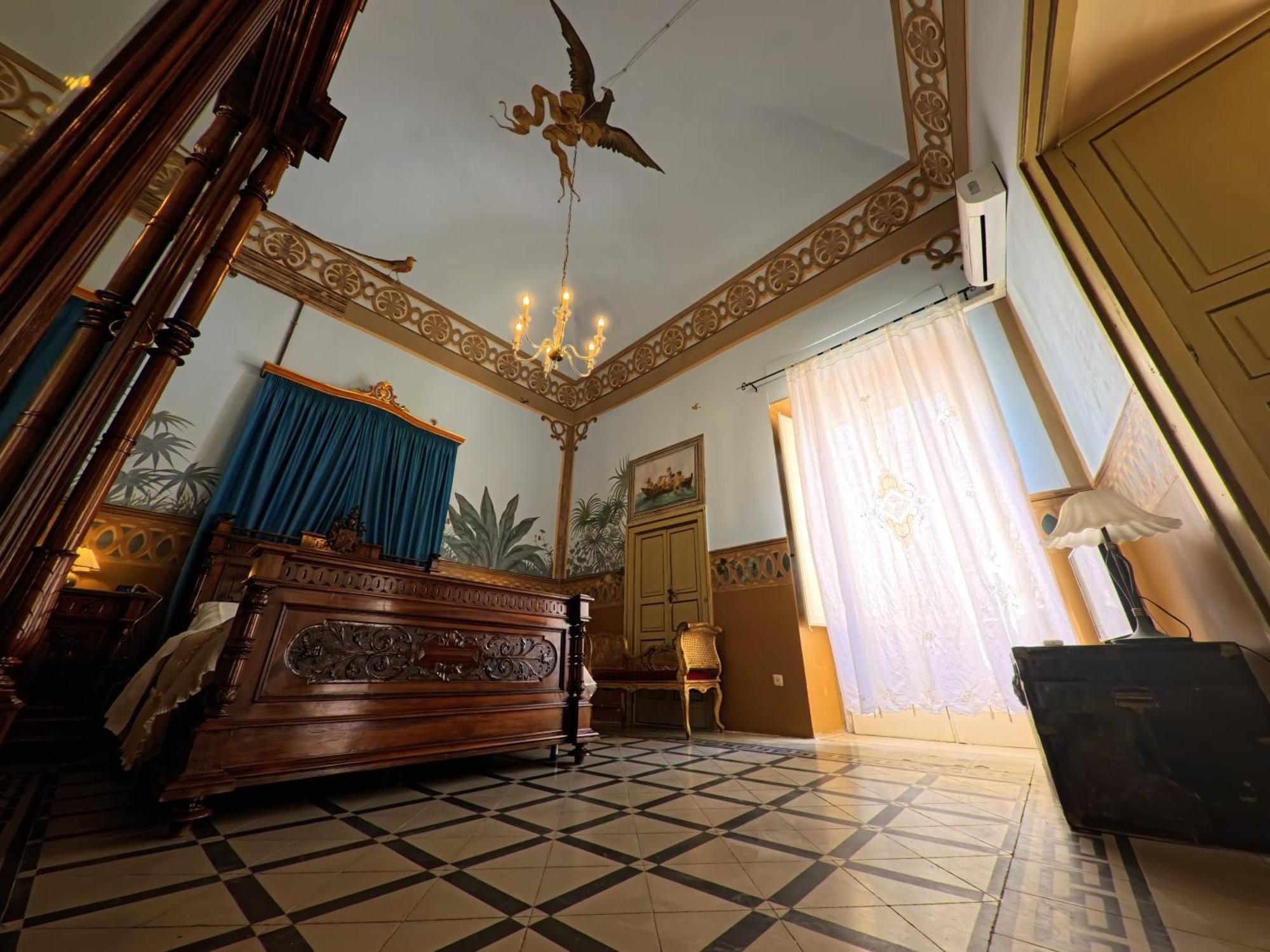 Palazzo Framarino Dei Malatesta - Noble Floor - XIV Century Giovinazzo Bagian luar foto