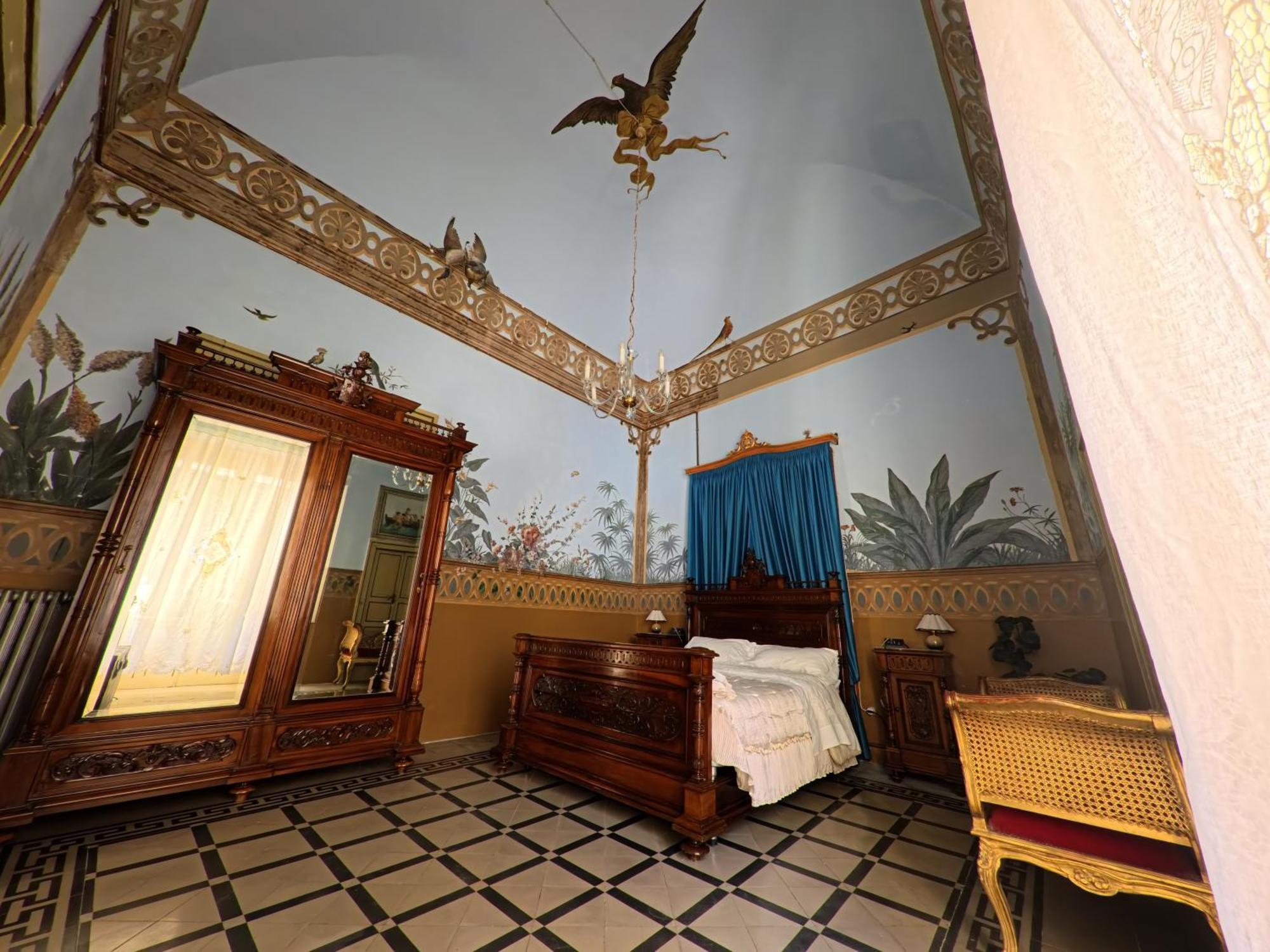 Palazzo Framarino Dei Malatesta - Noble Floor - XIV Century Giovinazzo Bagian luar foto