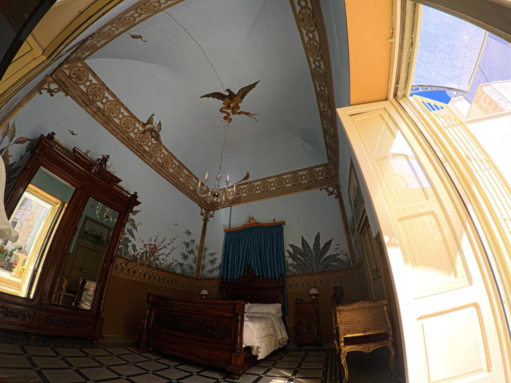 Palazzo Framarino Dei Malatesta - Noble Floor - XIV Century Giovinazzo Bagian luar foto
