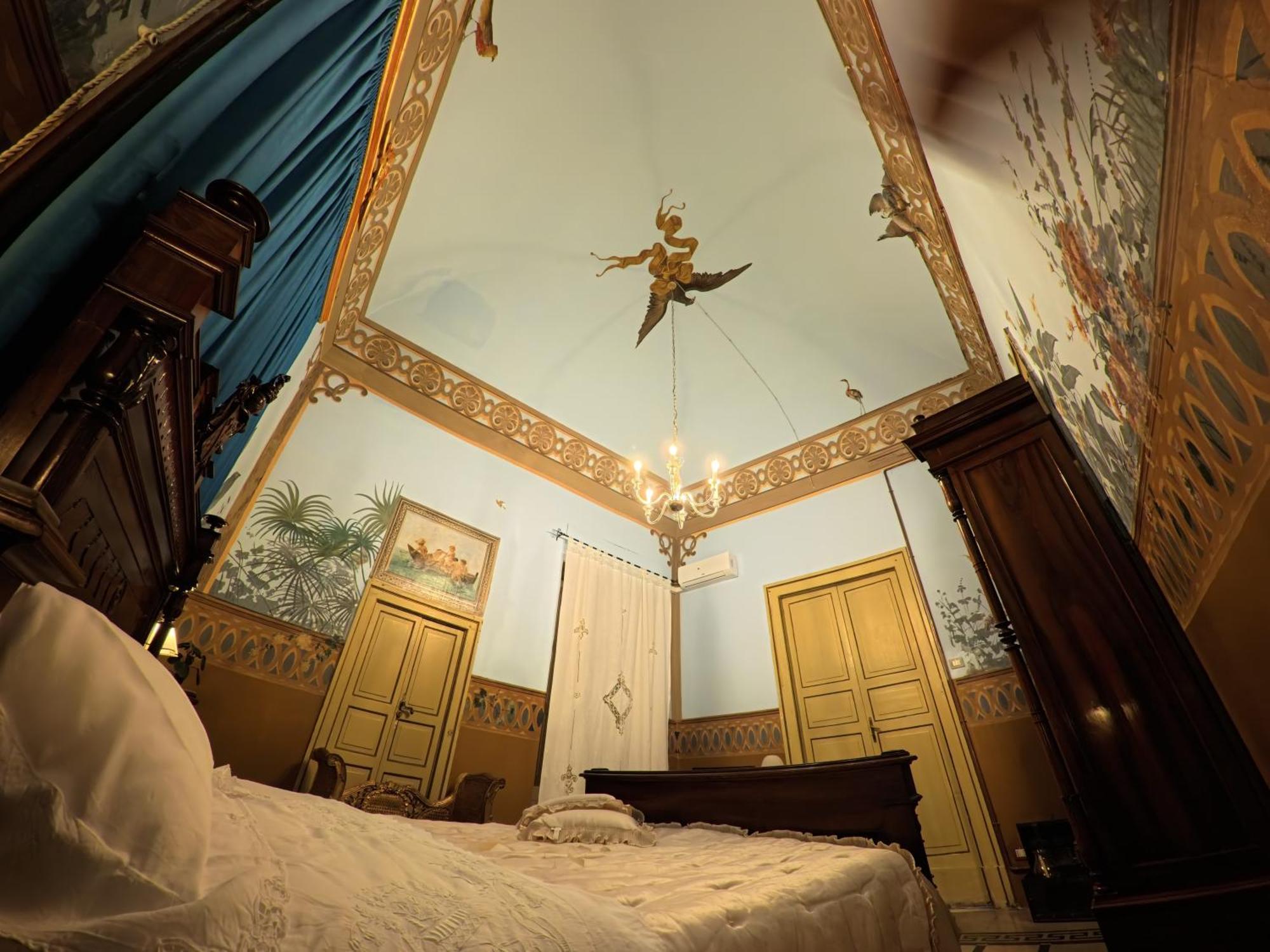 Palazzo Framarino Dei Malatesta - Noble Floor - XIV Century Giovinazzo Bagian luar foto