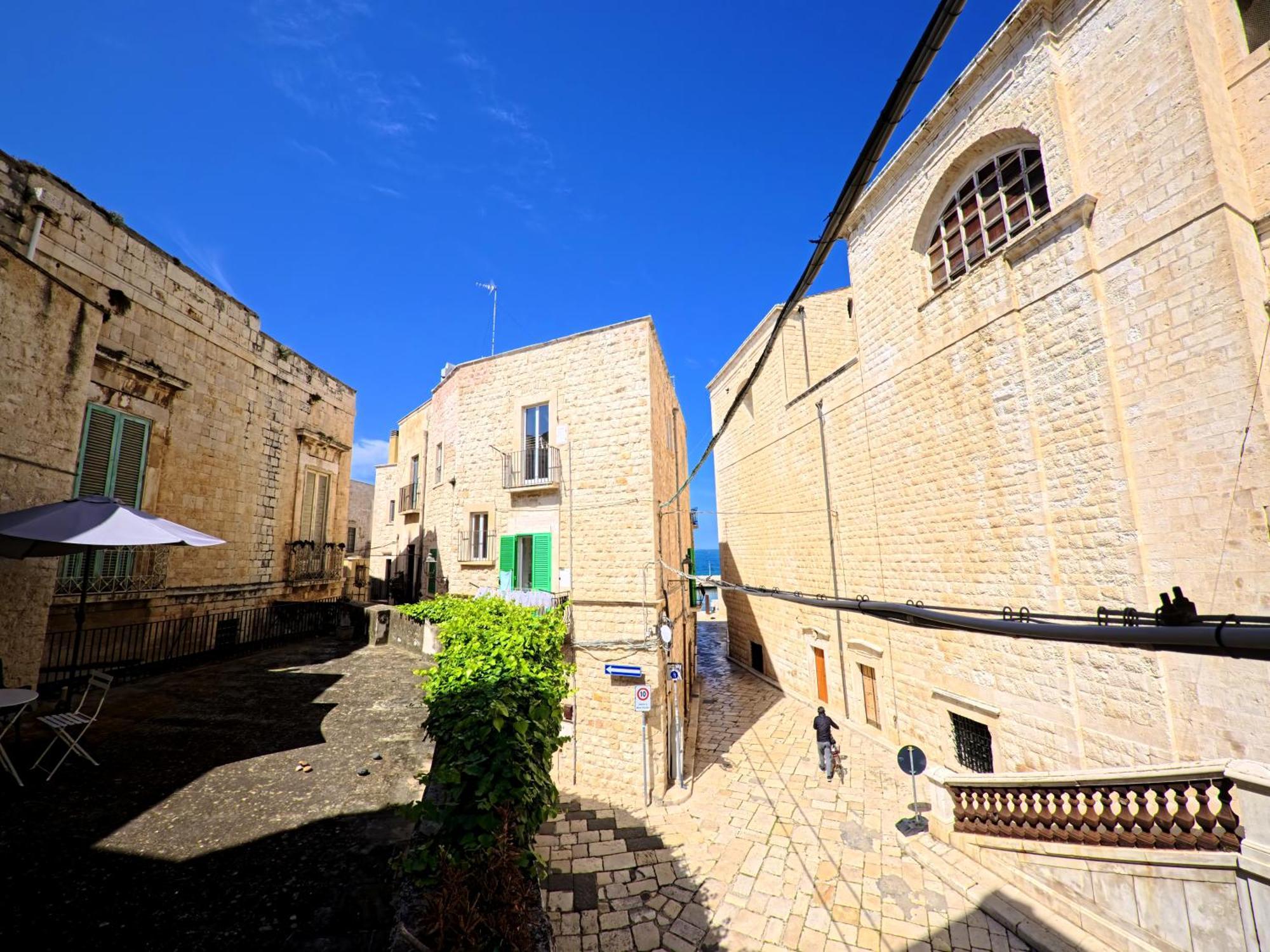Palazzo Framarino Dei Malatesta - Noble Floor - XIV Century Giovinazzo Bagian luar foto