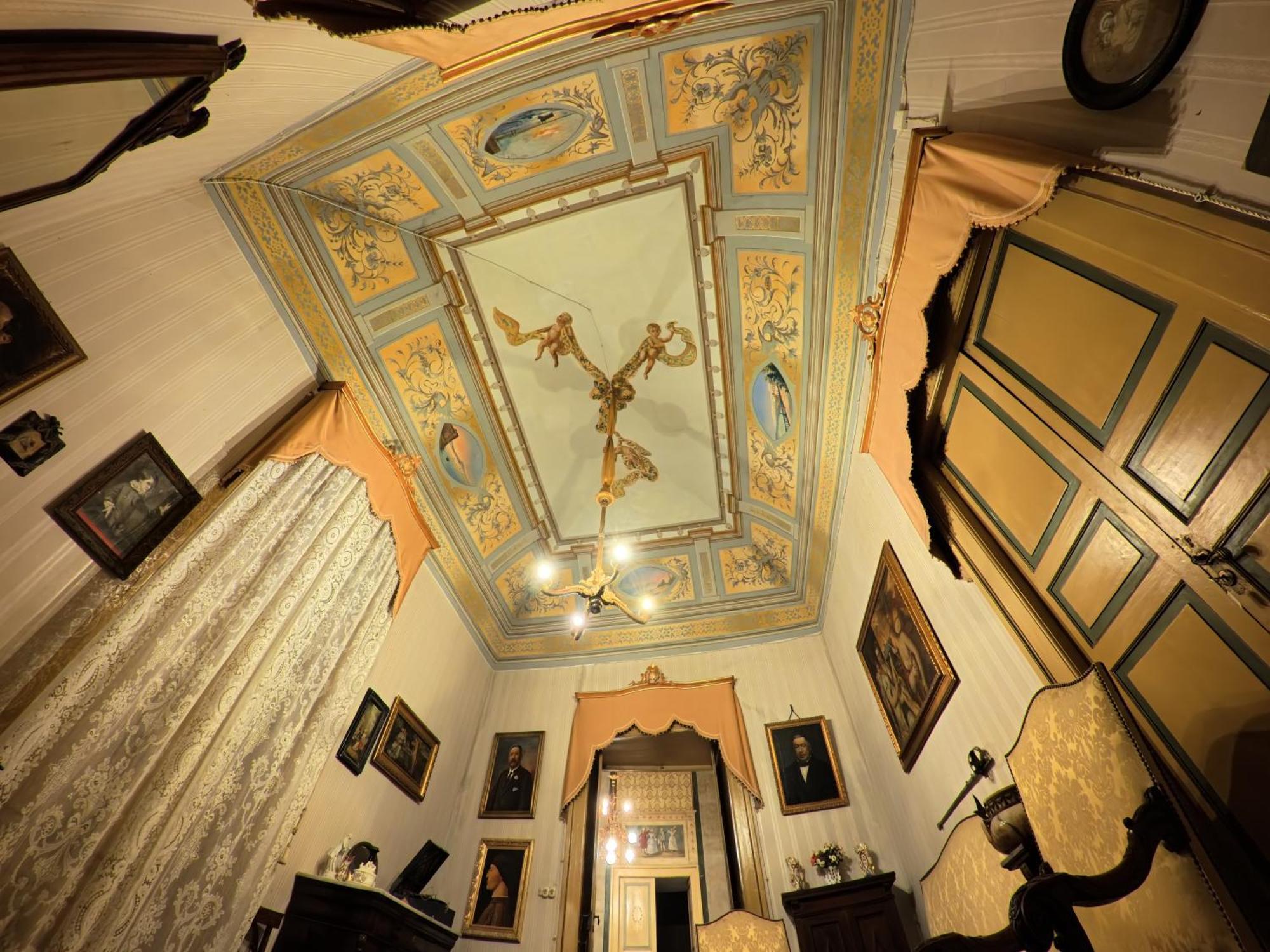 Palazzo Framarino Dei Malatesta - Noble Floor - XIV Century Giovinazzo Bagian luar foto