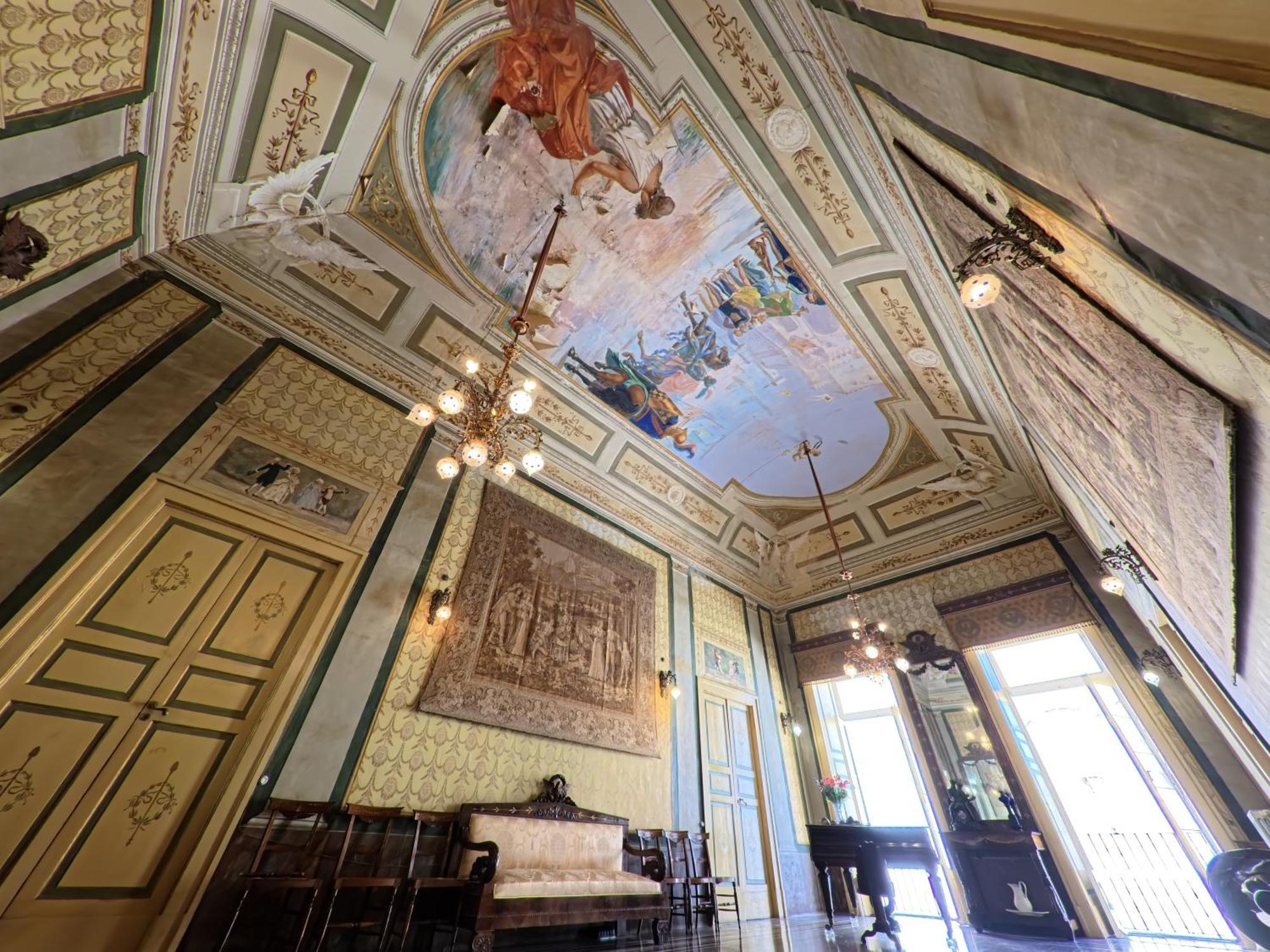 Palazzo Framarino Dei Malatesta - Noble Floor - XIV Century Giovinazzo Bagian luar foto